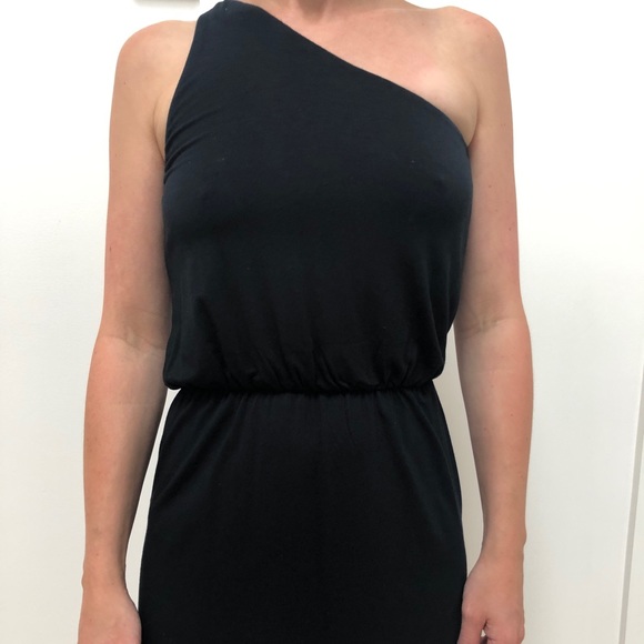 Tart Dresses & Skirts - One should soft and easy to wear pre-owned dress.